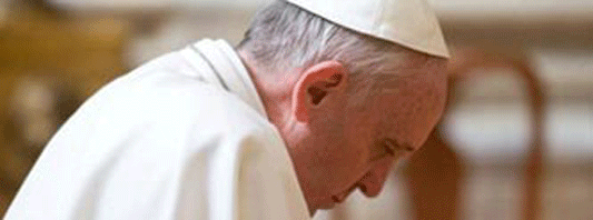 papa-francisco-reza