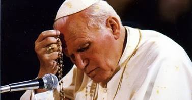 juan pablo ii reza el rosario
