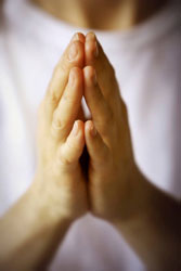 manos_rezando