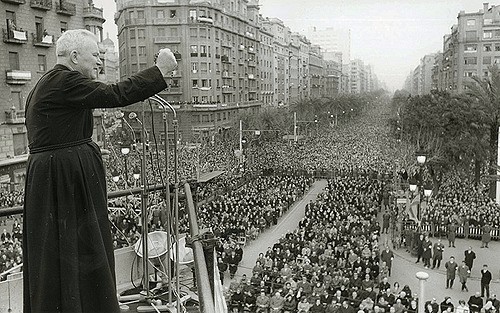 El padre Peyton predicando en Barcelona, 1965.